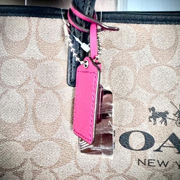 NWT Coach New York Tote Tan Brown Black & Red w/Dust Bag - Picture 5 of 13